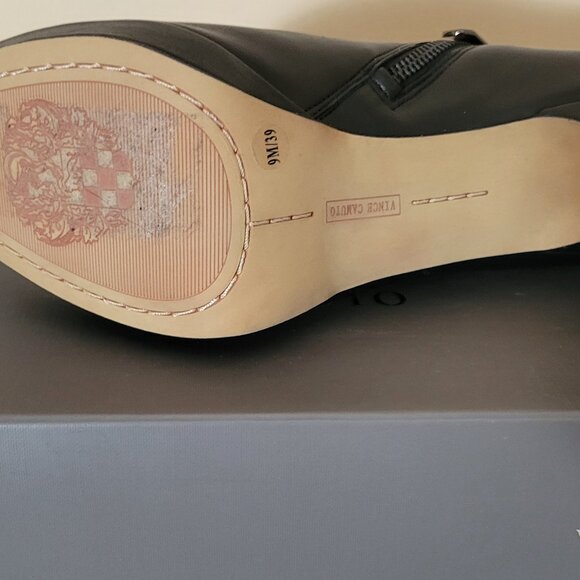 shoes - Picture 4 of 4